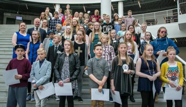 Verðlaunahafar Nýsköpunarkeppni grunnskólanna 2015