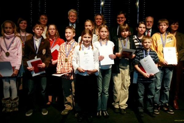 Verðlaunahafar Nýsköpunarkeppni grunnskólanna 2006